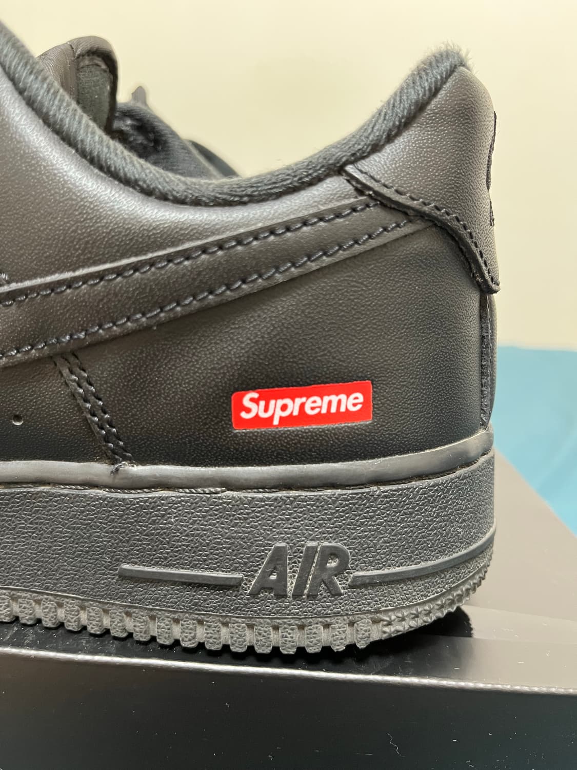 에어포스 슈프림  블랙 상품이미지3