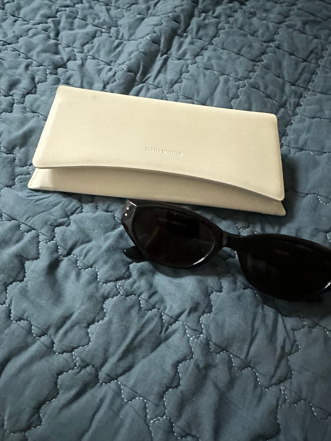 젠틀몬스터 로코코 01 블랙 선글라스 상품이미지3