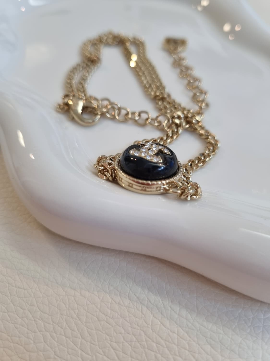 샤넬 블랙스톤 CC 체인목걸이 골드 업사이클링 상품이미지4