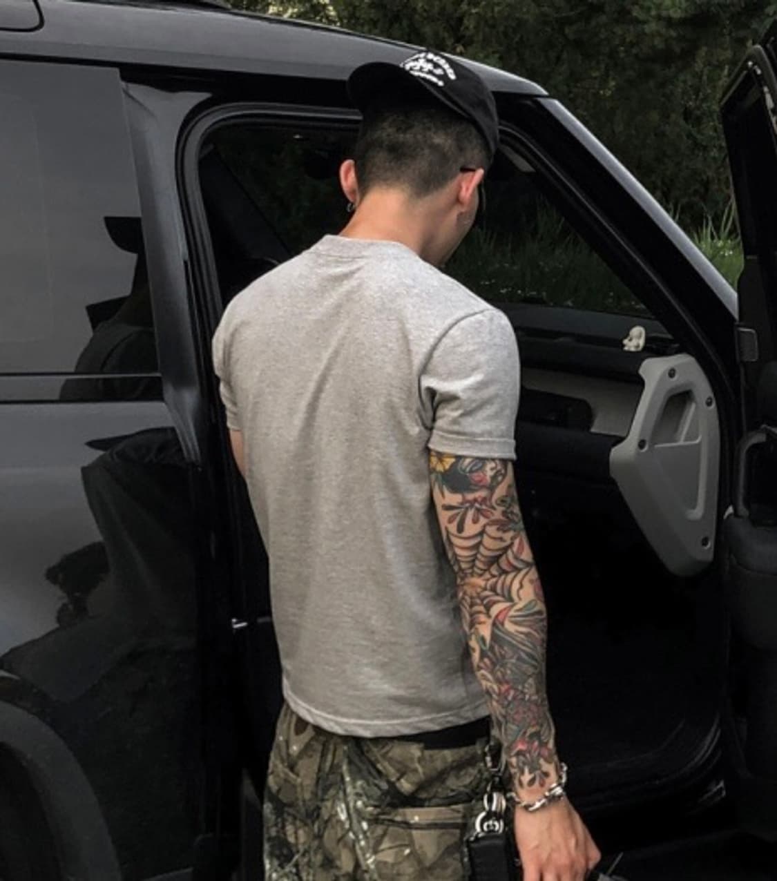 낫셀러 자체제작 머슬핏 크롭 반팔티 그레이 상품이미지3