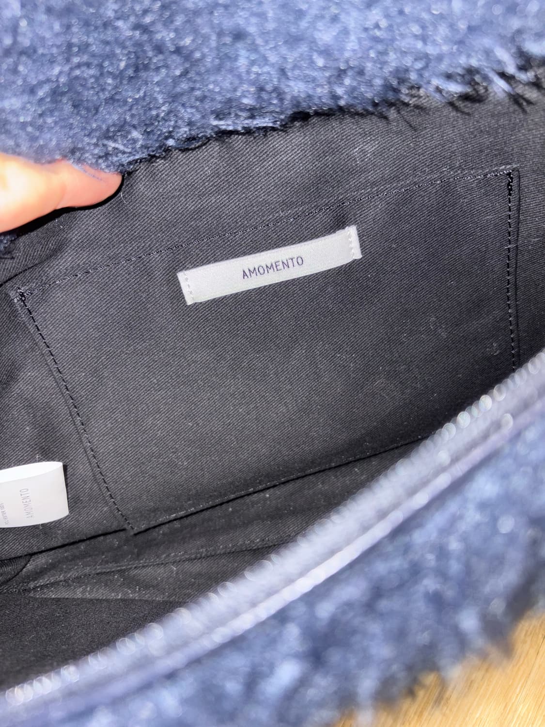 아모멘토 AMOMENTO SHAGGY SQUARE TOTE BAG 상품이미지5