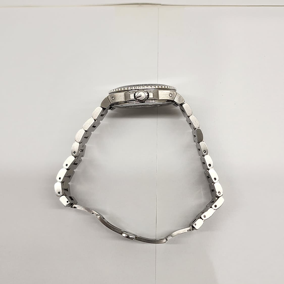 구찌 136.3 다이브 쿼츠 스틸 남성시계 40mm 상품이미지6