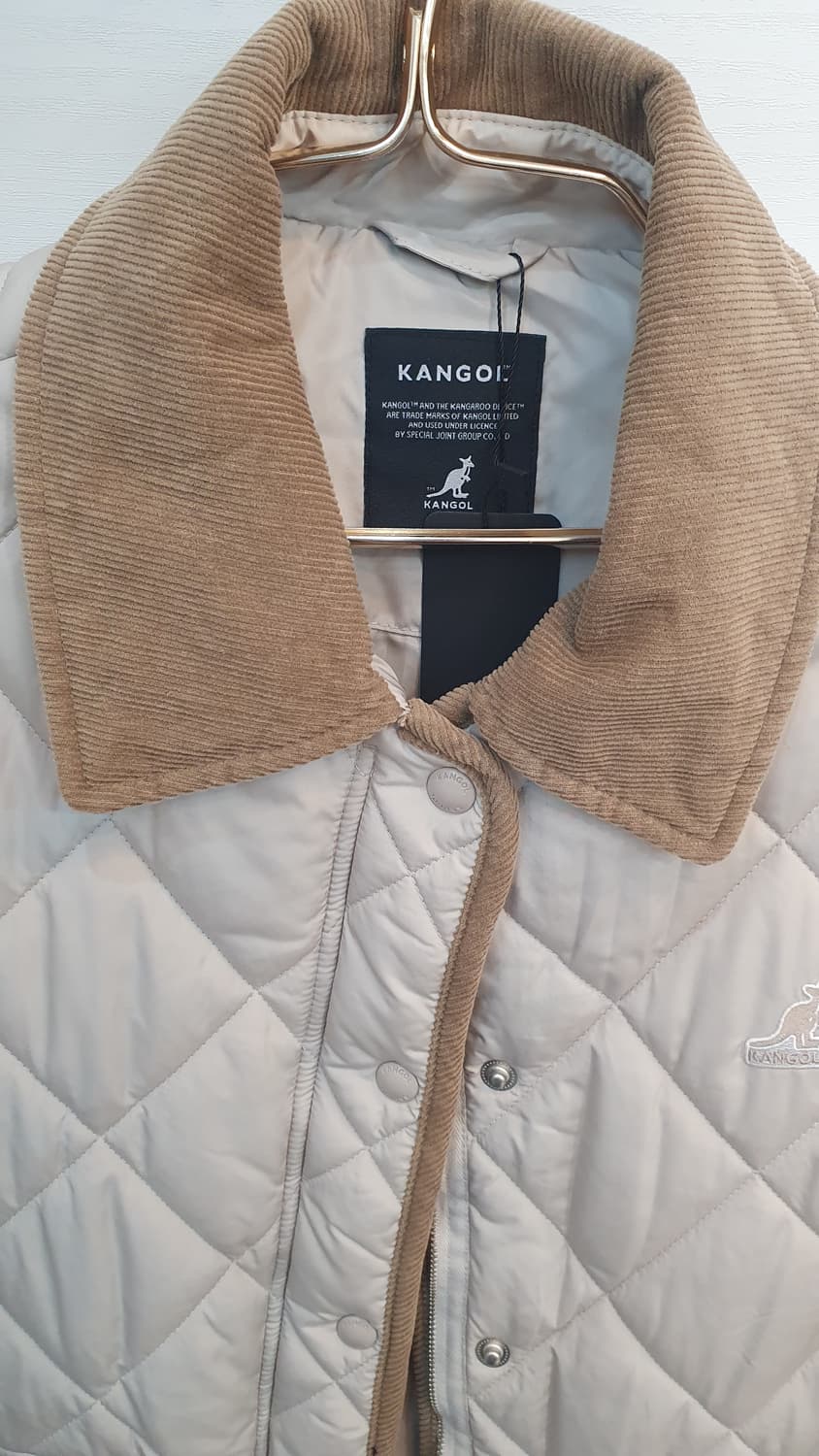 캉골 코듀로이 퀄팅점퍼M
상태좋은편이고
세탁다됨 상품이미지4