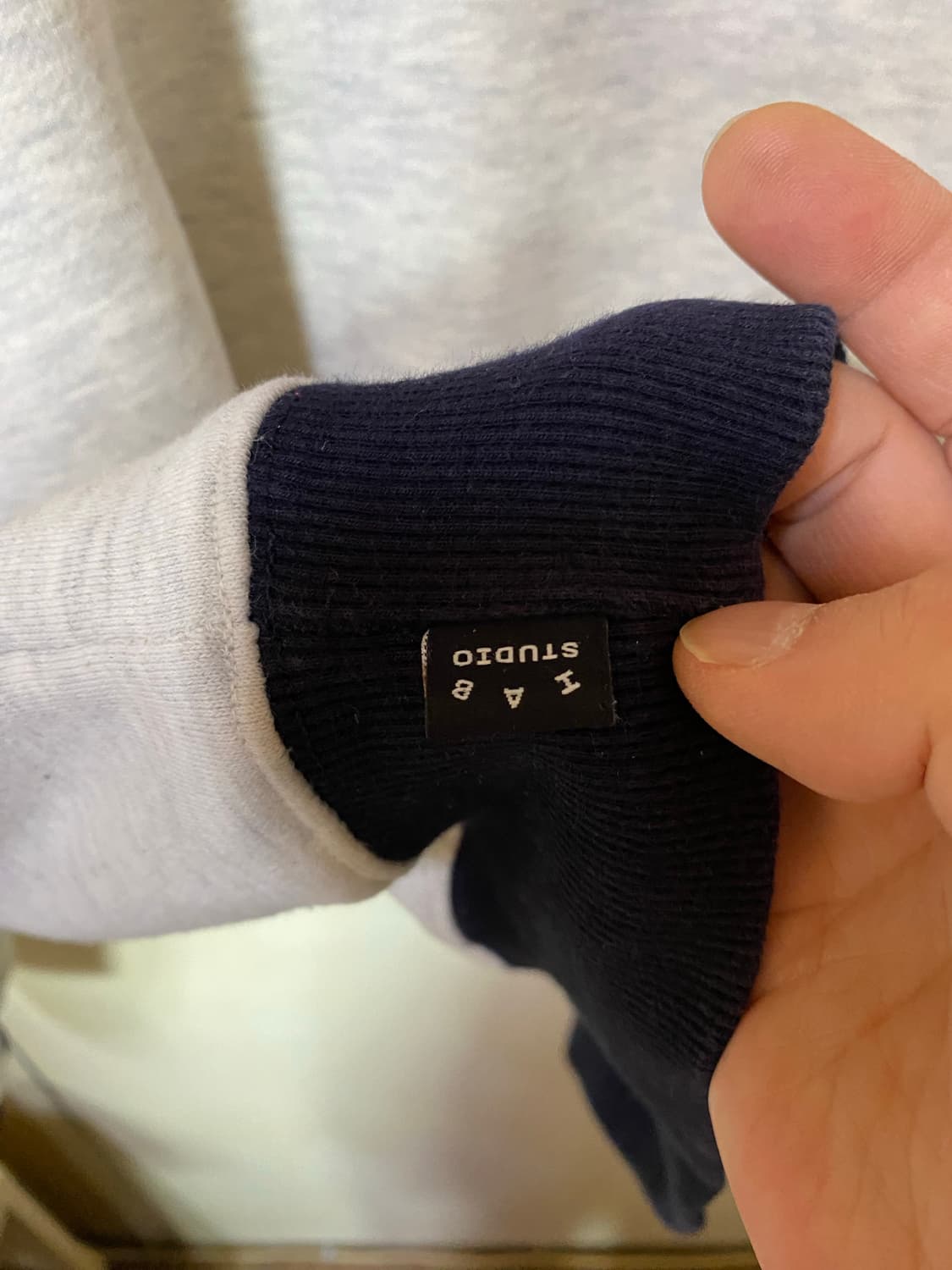 아이엠 스튜디오 맨투맨 상품이미지5