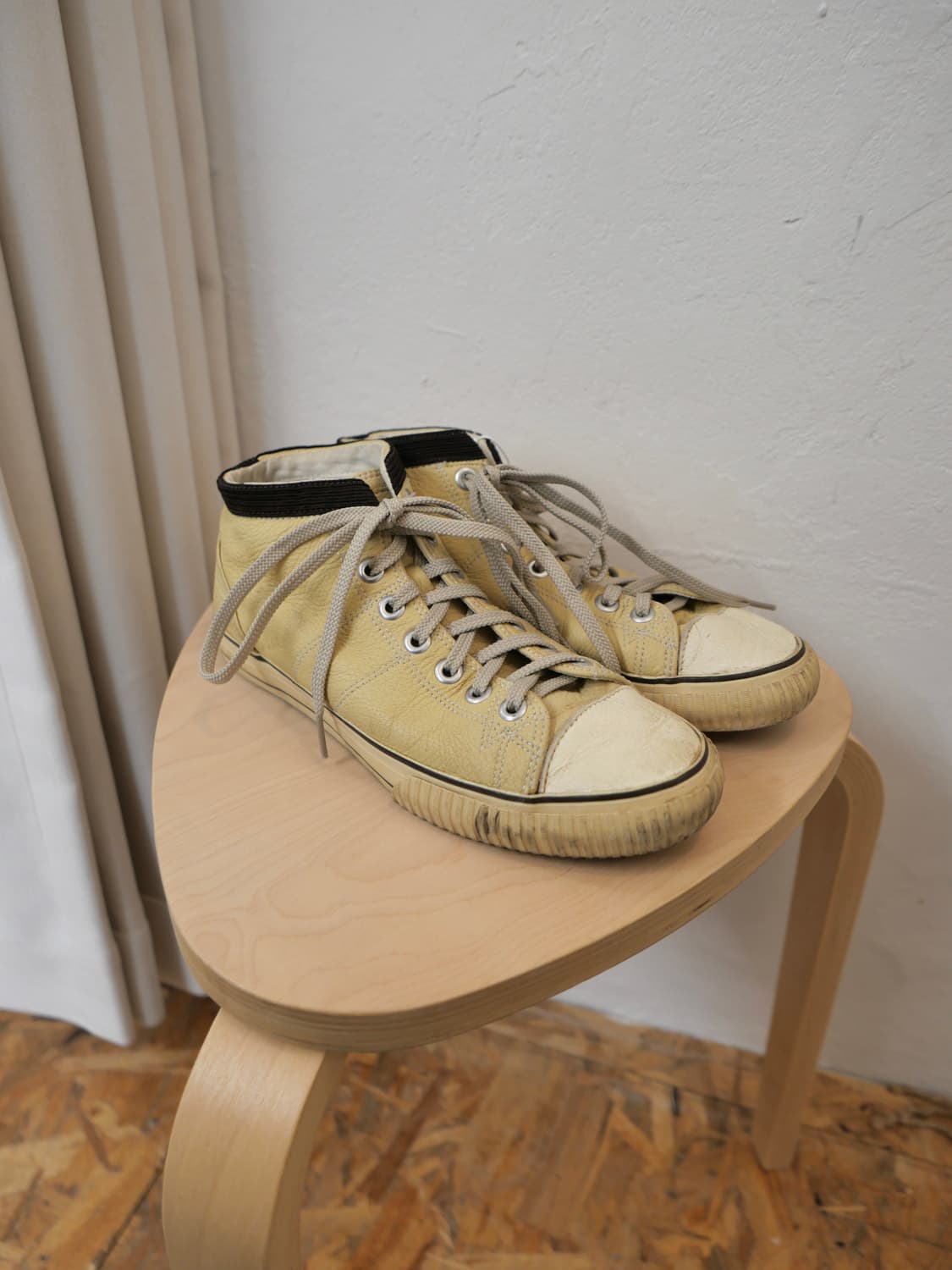 비즈빔 레더 스니커즈 상품이미지1