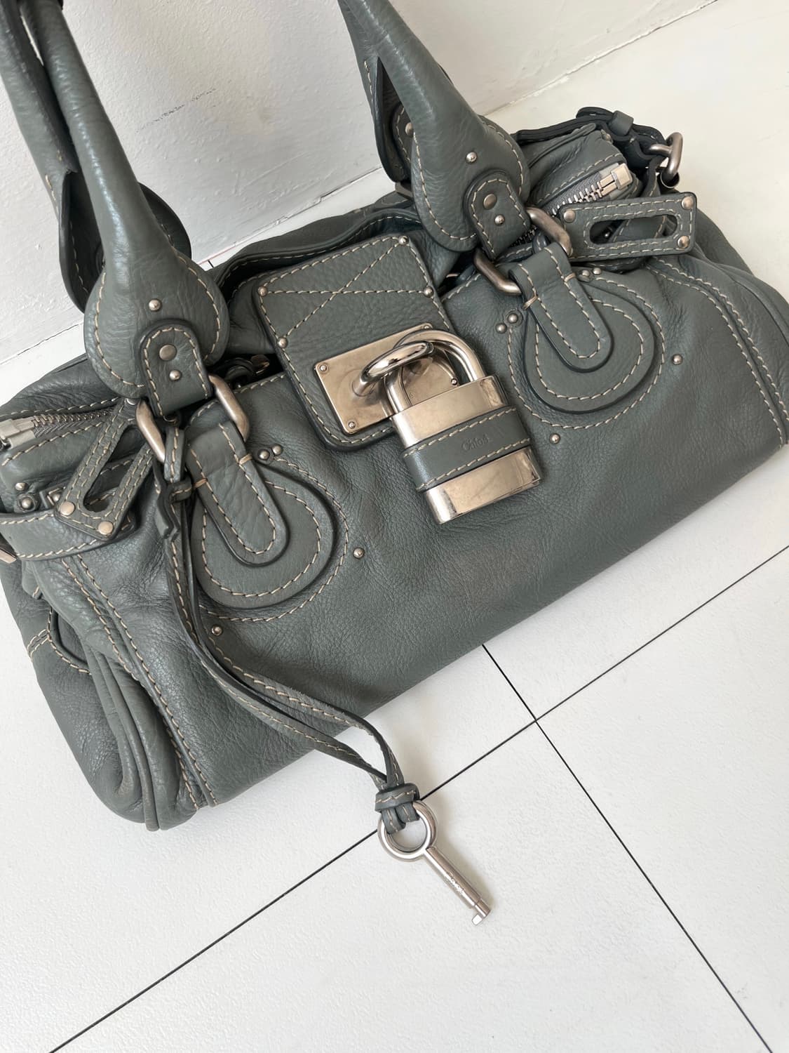 끌로에 패딩턴 백 애쉬그레이 상품이미지3