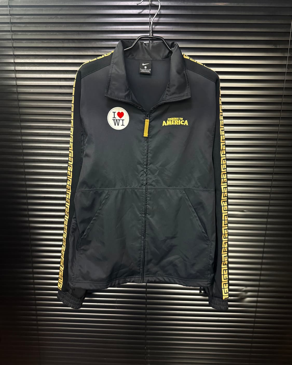 나이키 커밍투아메리카 검골 블랙 골드 기하학 집업 바람막이 우븐 올드스쿨 상품이미지4