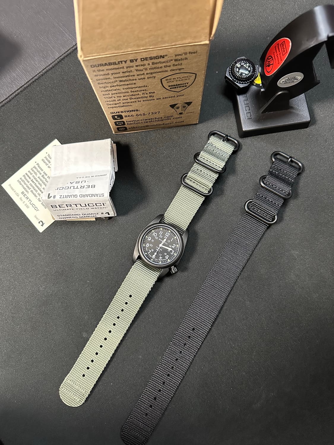 베르투치 A-2T 빈티지 티타늄 필드워치 상품이미지2