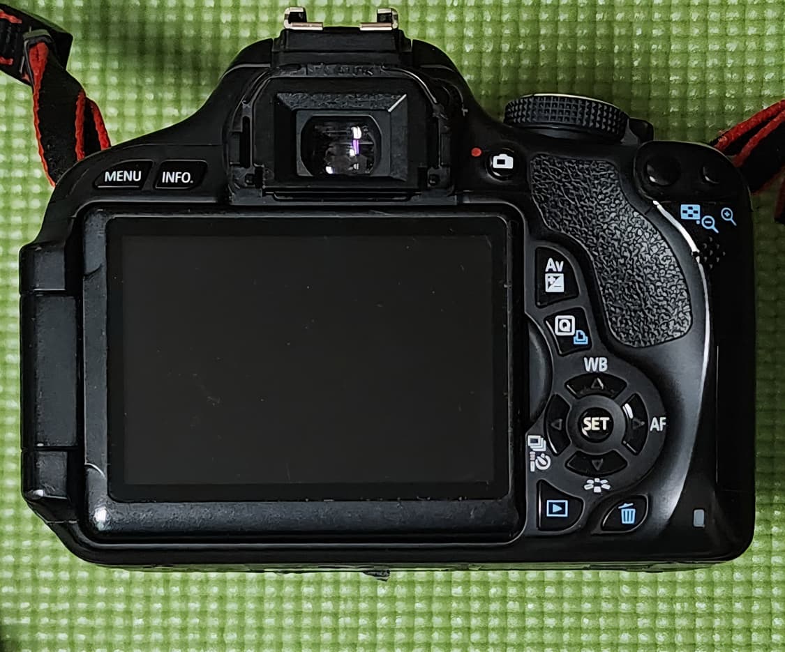 캐논 카메라 dslr 600d와 18-55mm 렌즈 팝니다. 상품이미지6