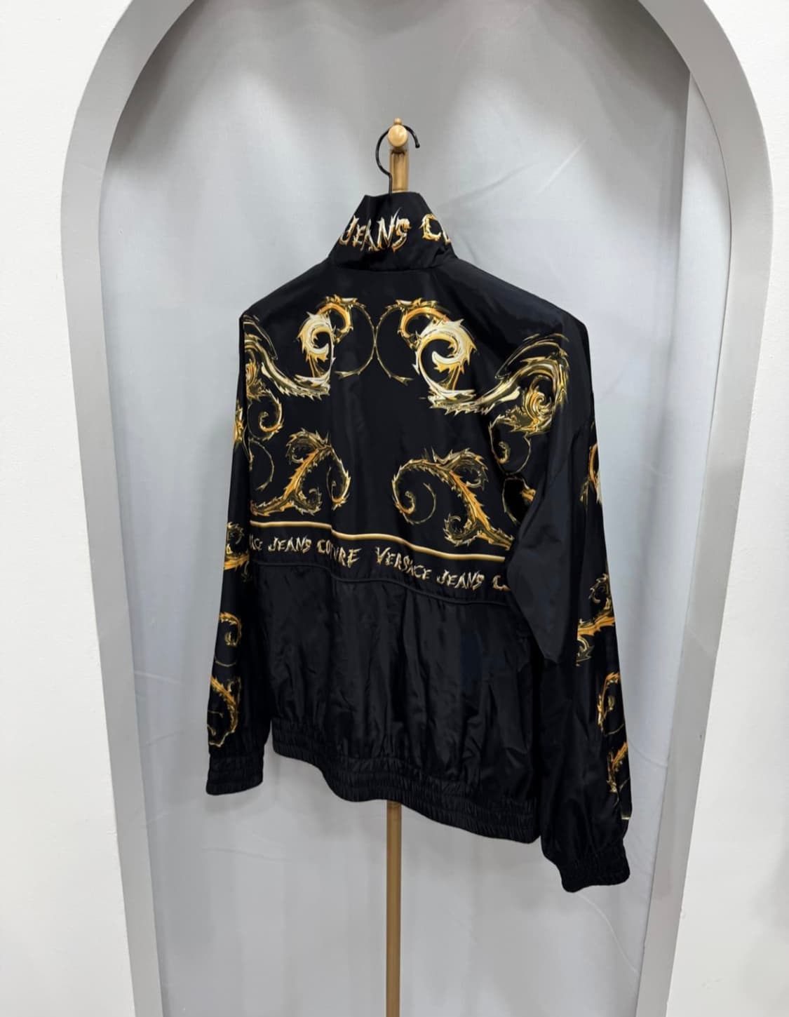 베르사체 바람막이 상품이미지2