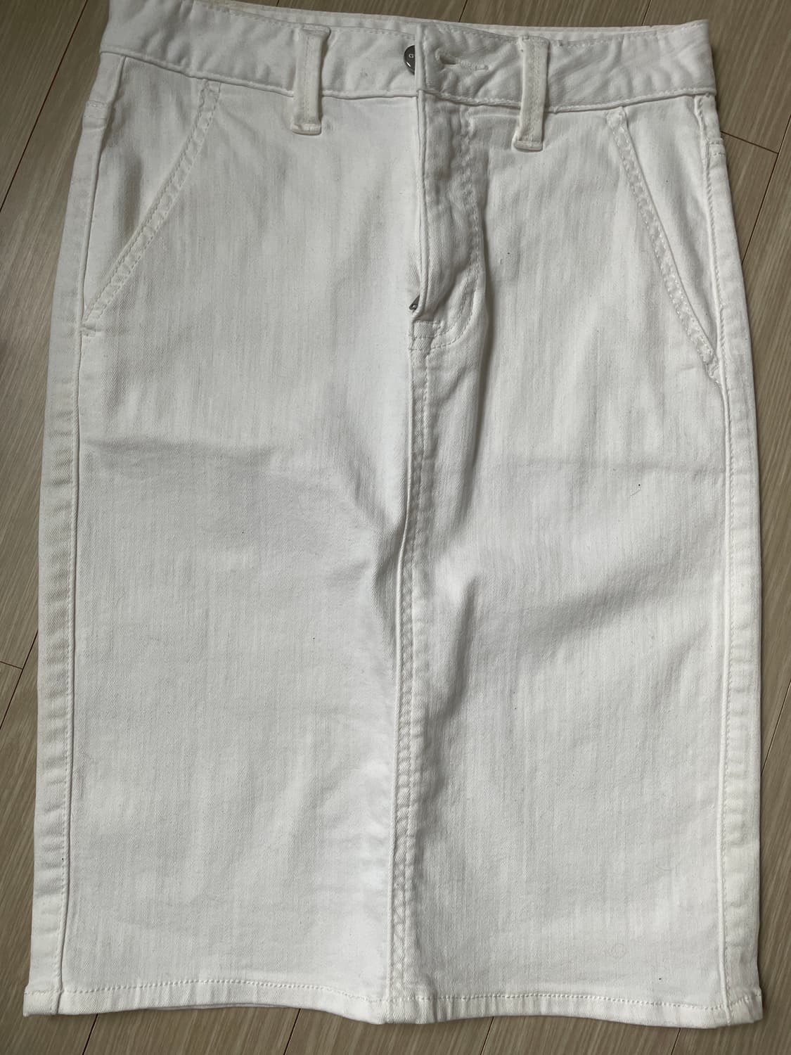 게스 화이트 스커트  상품이미지1