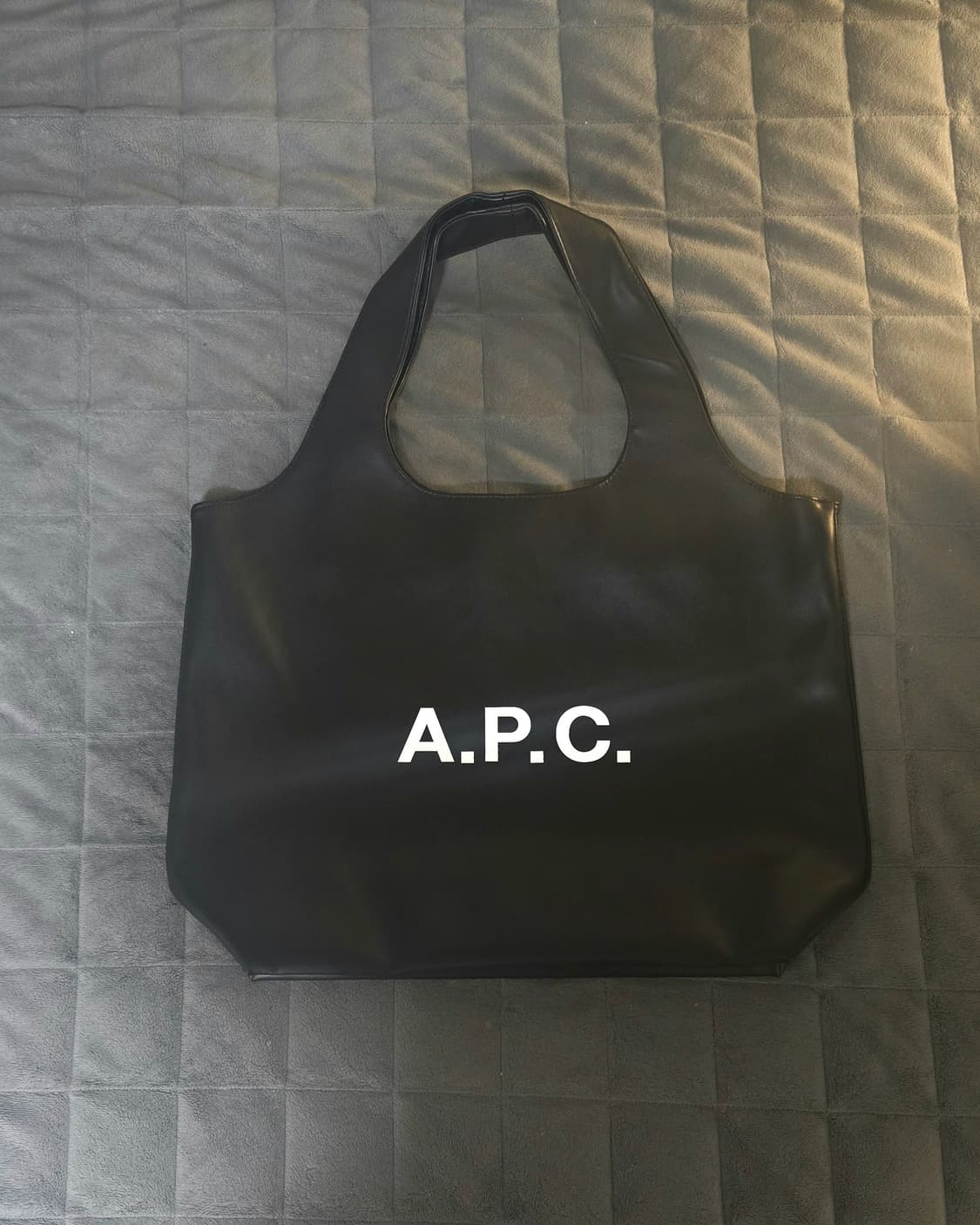 아페쎄 APC 니논 토트백 가방 블랙 라지 상품이미지2