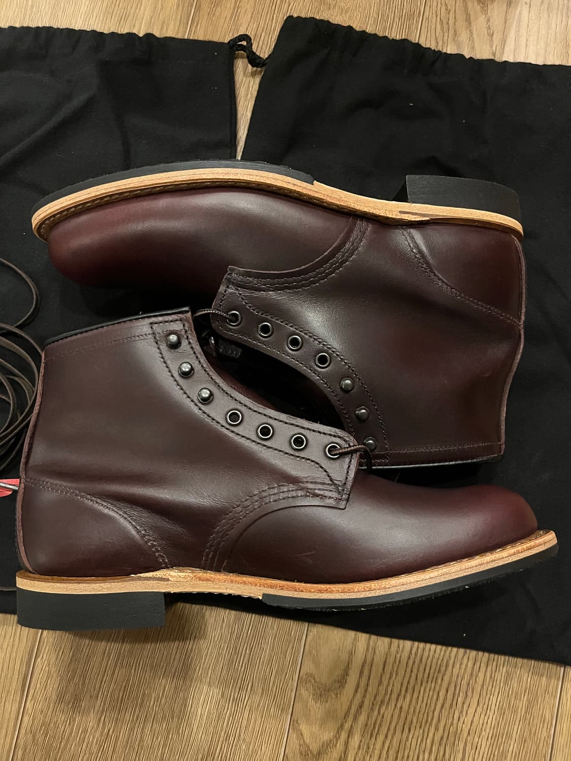 레드윙 백맨 블랙체리 8D 상품이미지3