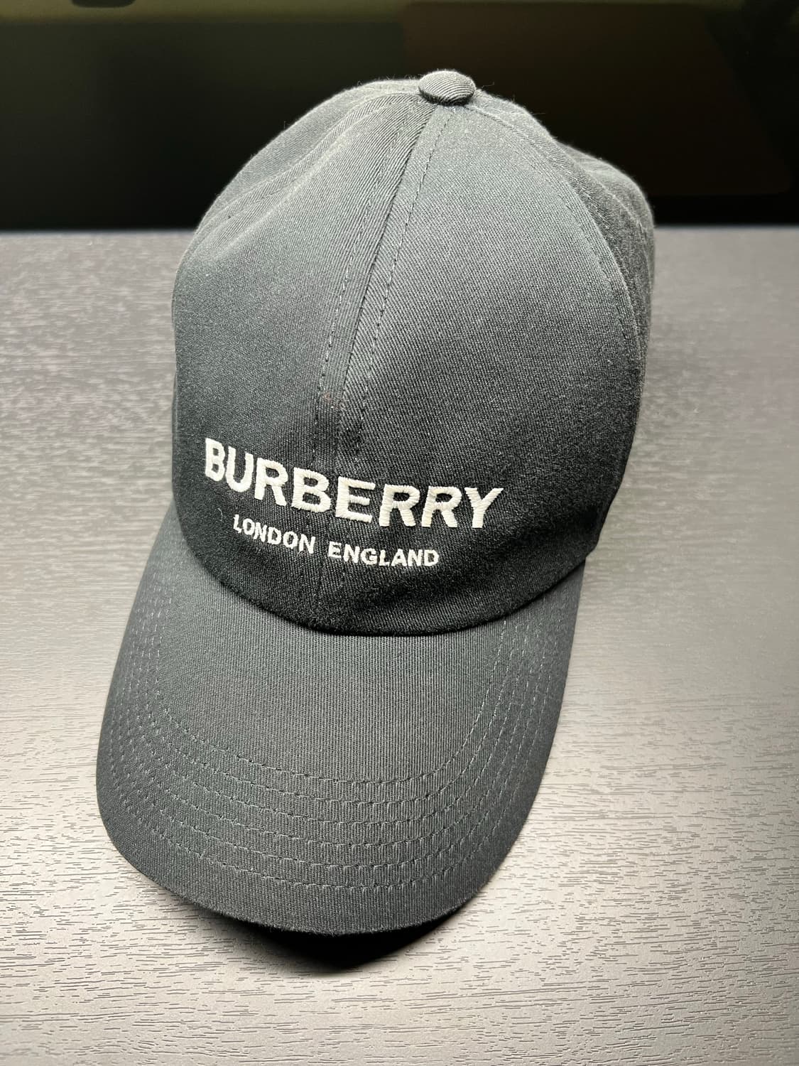 버버리 엠브로이더리 볼캡L 새상품 상품이미지1