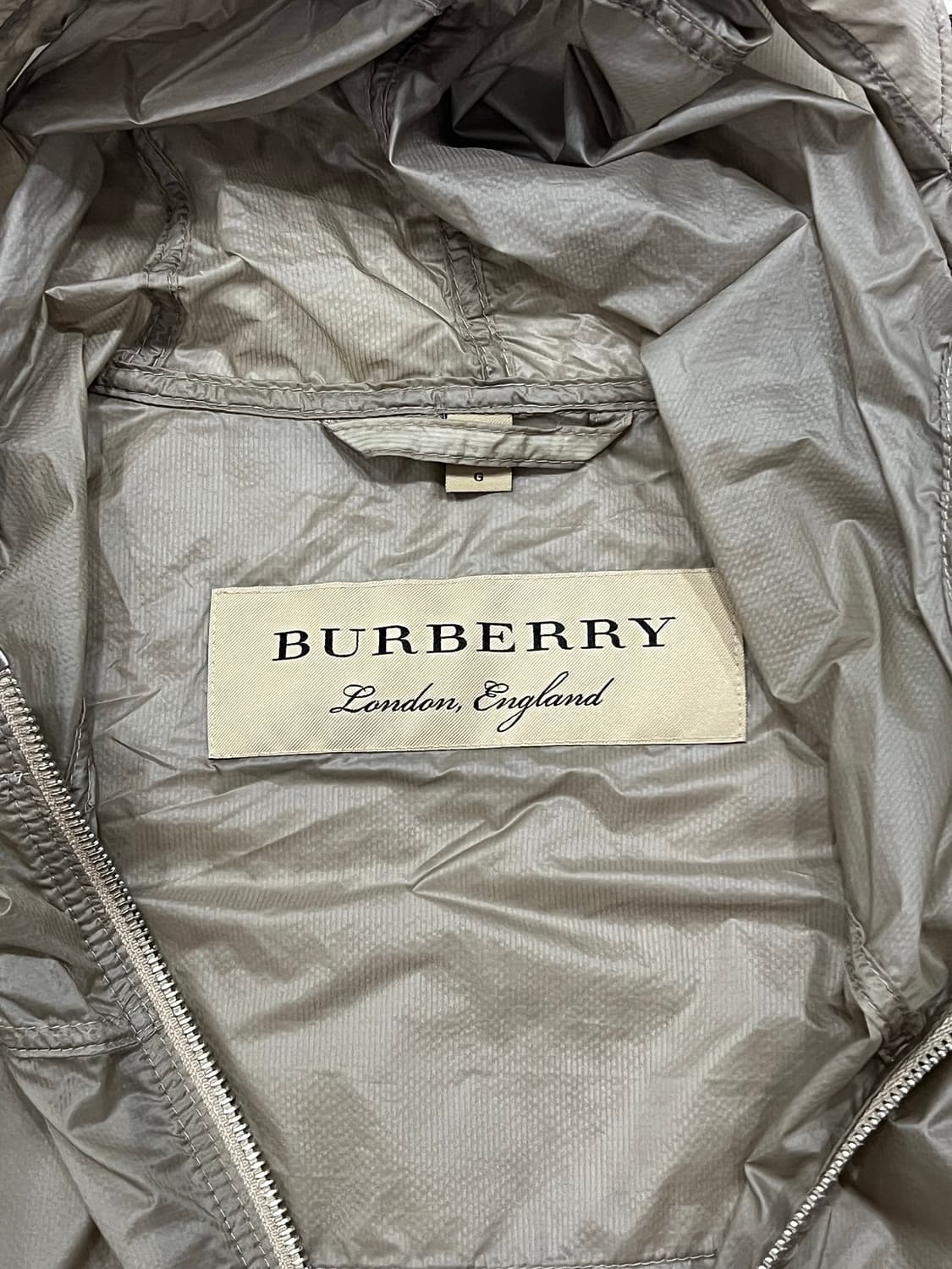 버버리 남자 바람막이 상품이미지3