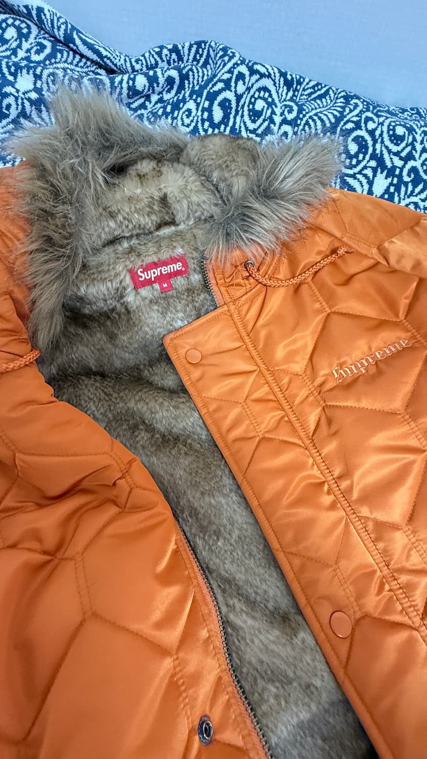 Supreme satin parka 슈프림패딩 상품이미지2