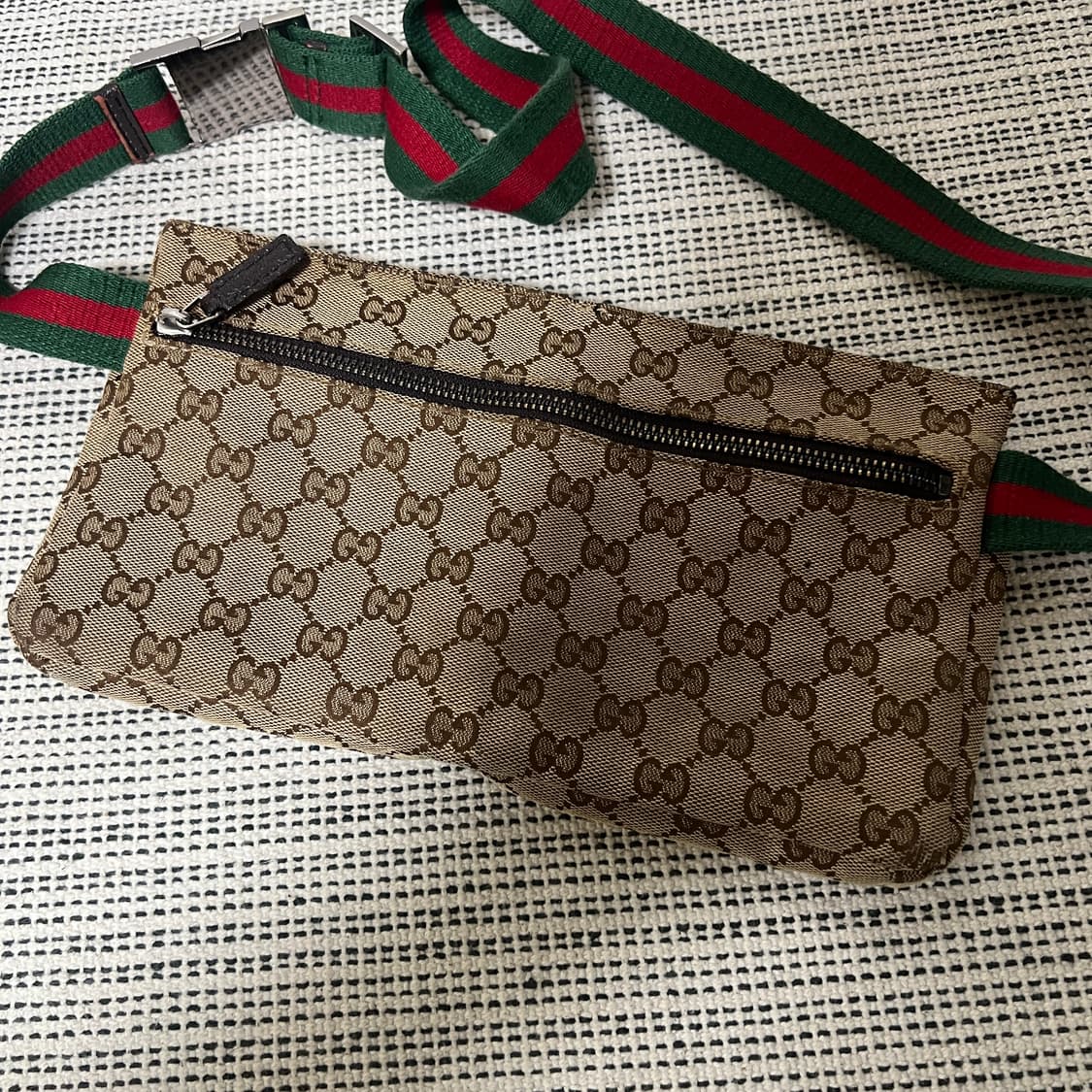 구찌 GG패턴 모노그램 자가드 힙색 벨트백 상품이미지3