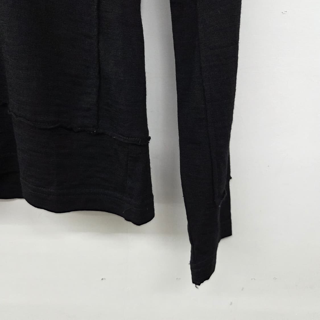H&M 꼼데가르송 콜라보 블랙 긴팔 티셔츠 여s 상품이미지5