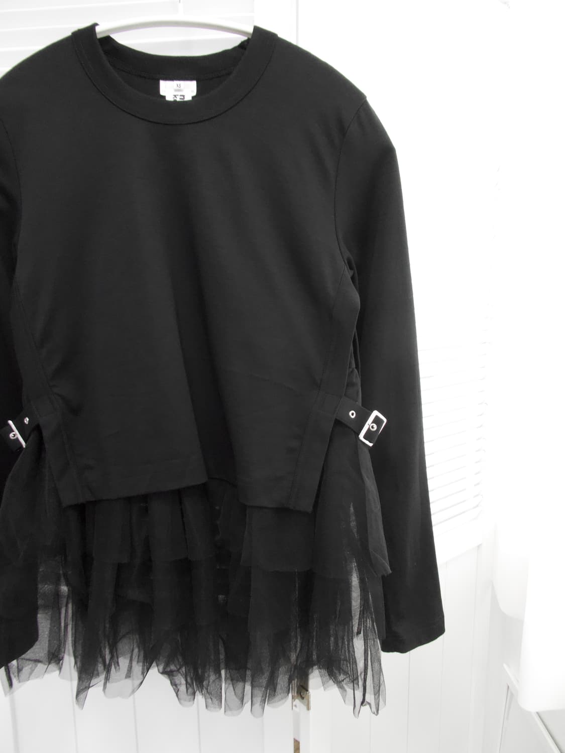 느와 케이 니노미야 프릴 벨트 탑 상품이미지2