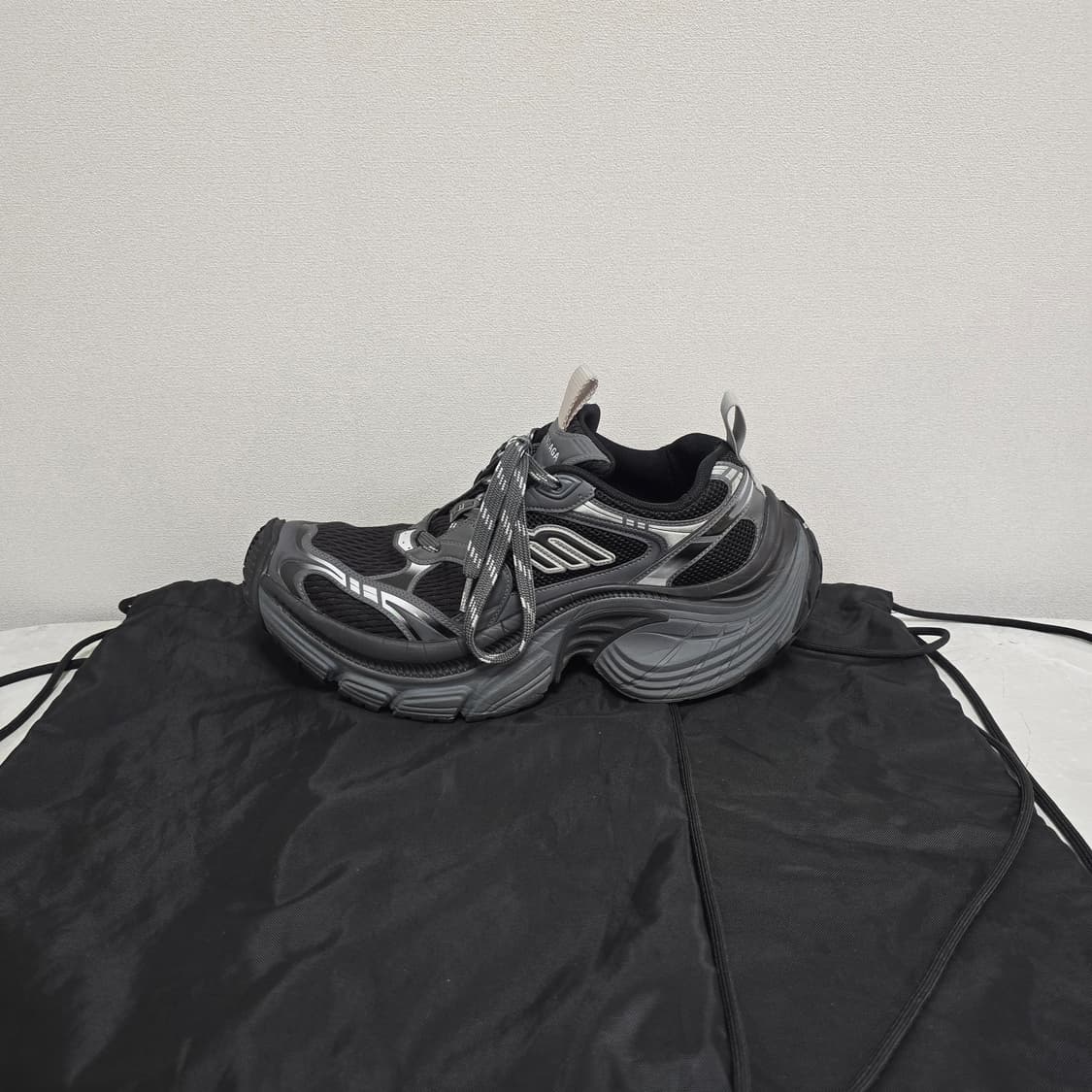 발렌시아가 6xl 스니커즈 44사이즈 판매 상품이미지1