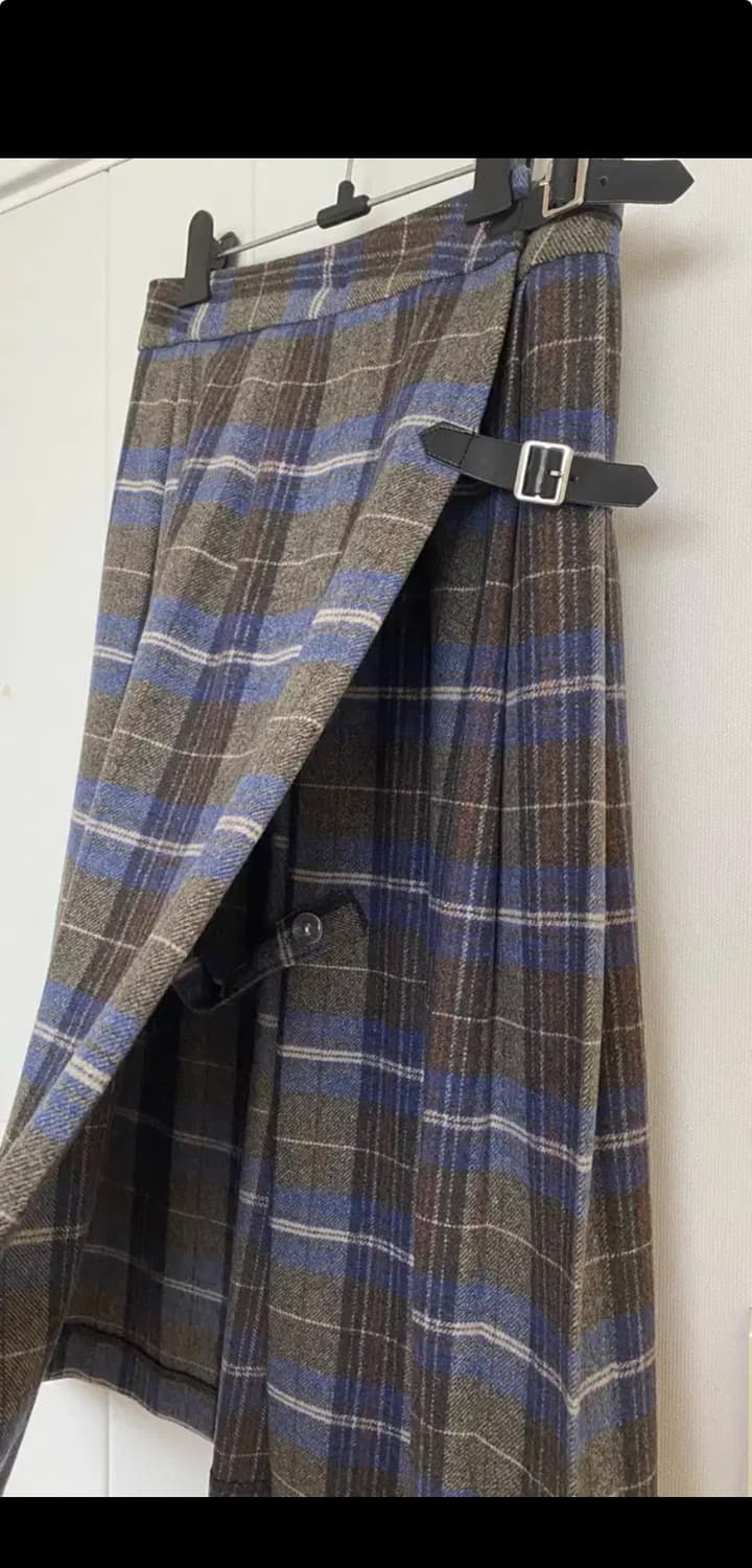 아웃피터스 아이데 언라벨 버클 랩 스커트 상품이미지4