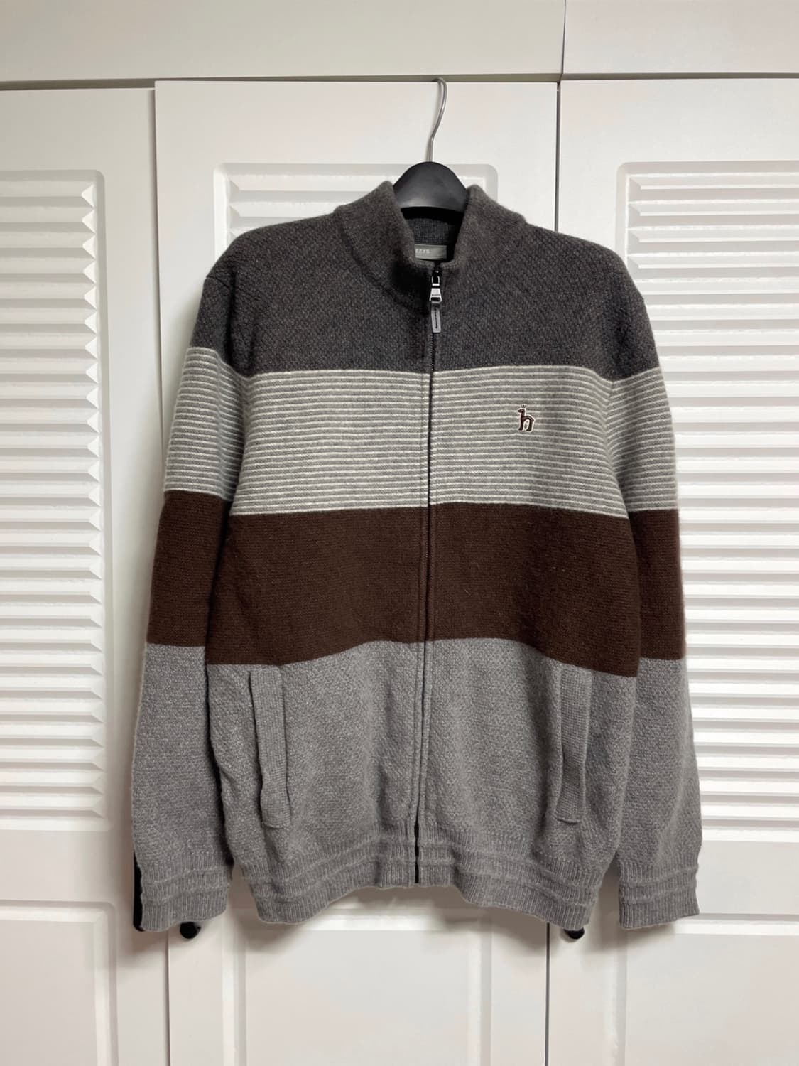 헤지스 집업 니트 상품이미지2