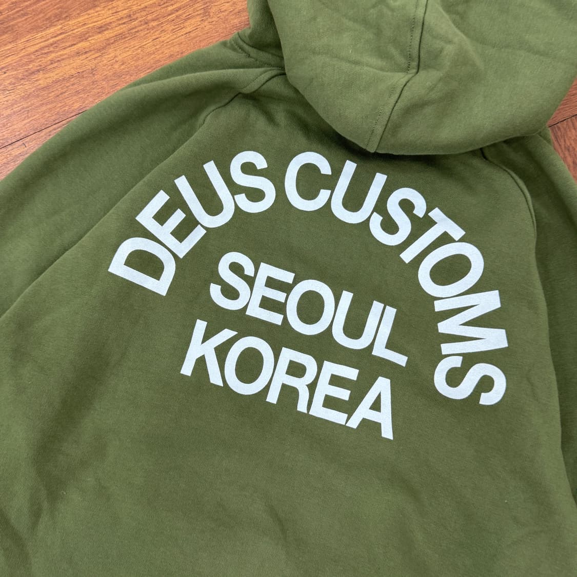 M(105) DEUS 데우스 빔즈 코듀라 후드 티셔츠  상품이미지4