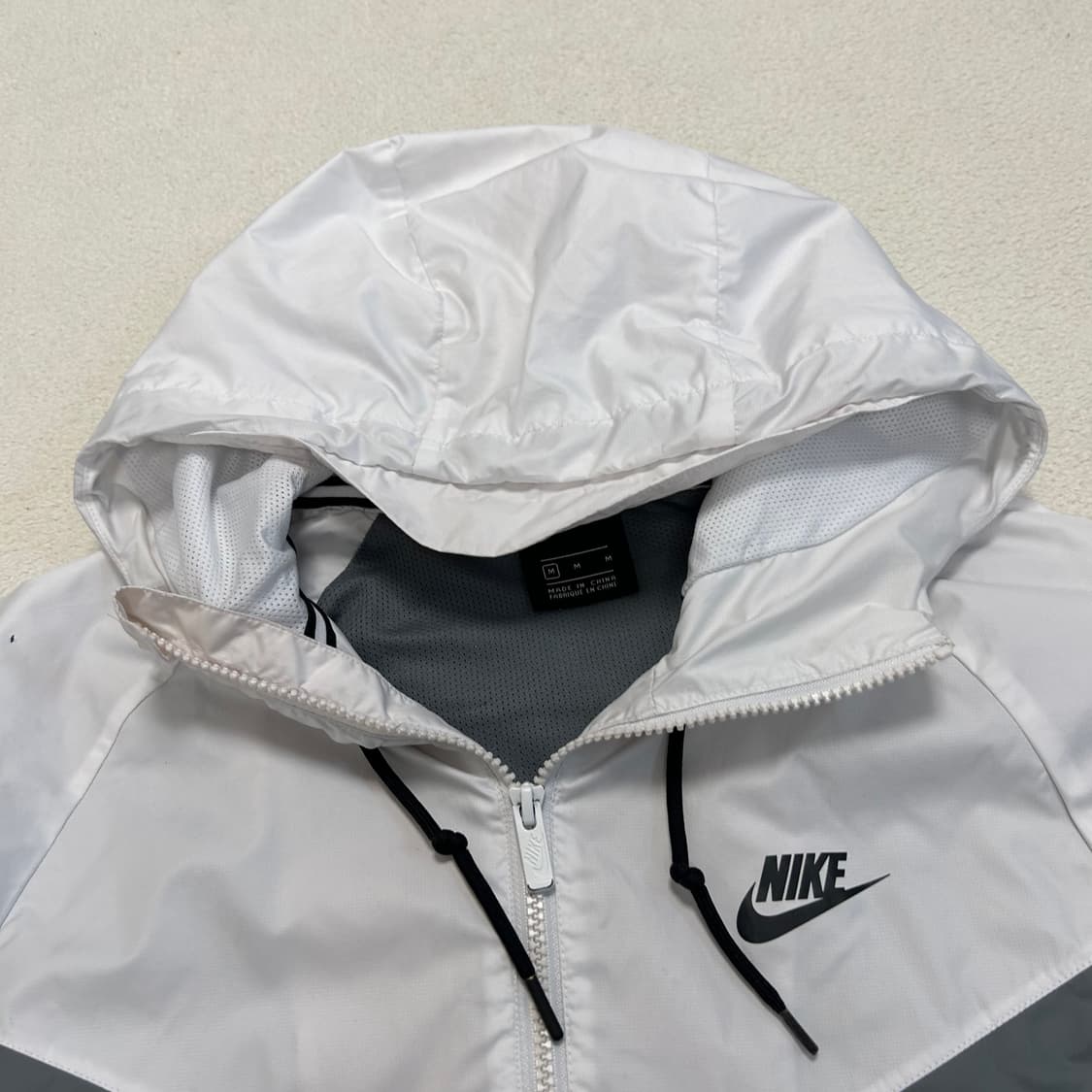 Nike windrunner white windbreaker 상품이미지5