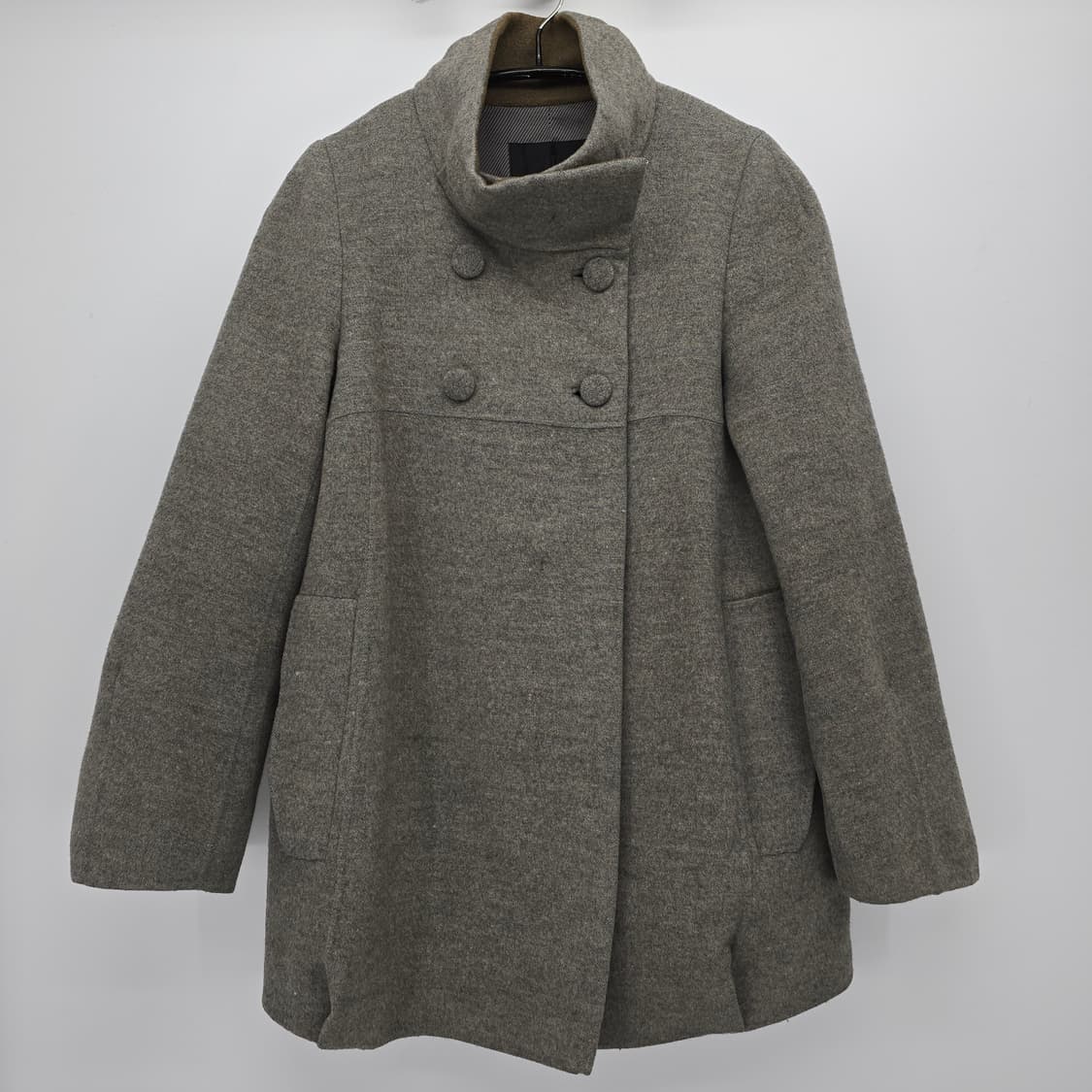 넥 부분이 올라오는 한섬 브랜드 SYSTEM 울 코트 상품이미지1