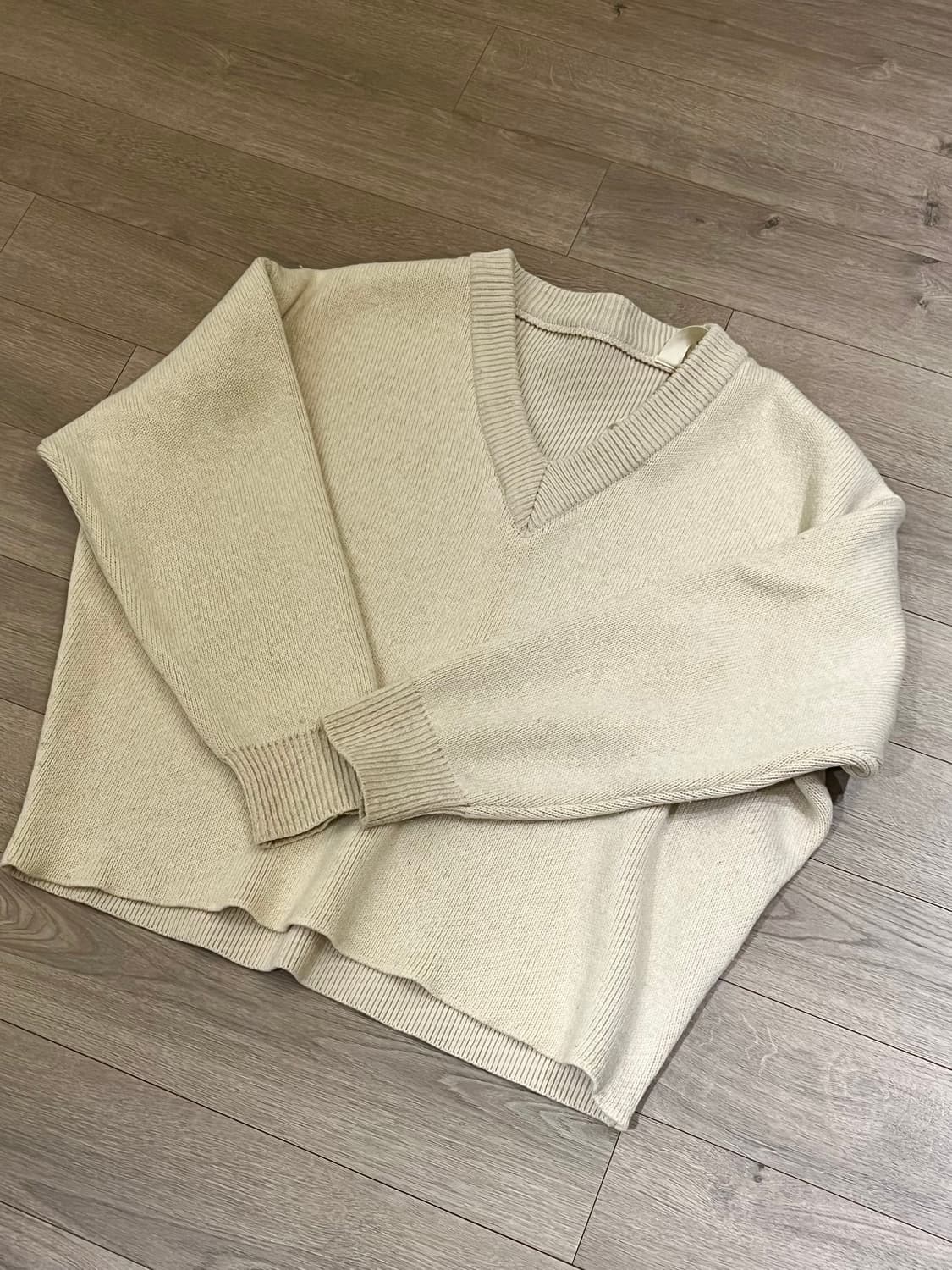 Jacquemus 자크뮈스 La Maille Sargas V넥 스웨터 상품이미지8