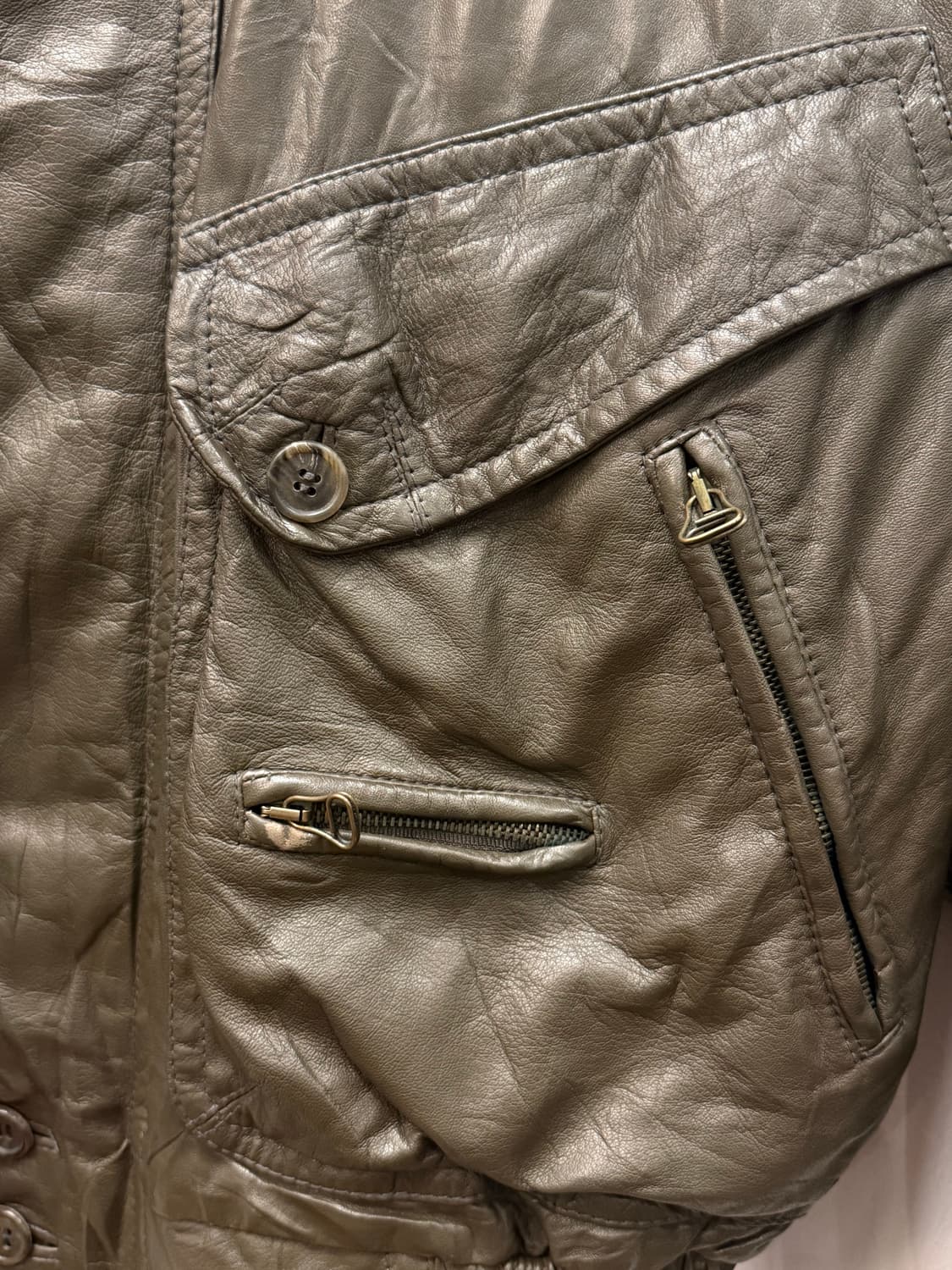 Italy BALLY Leather Bomber Jacket 상품이미지4