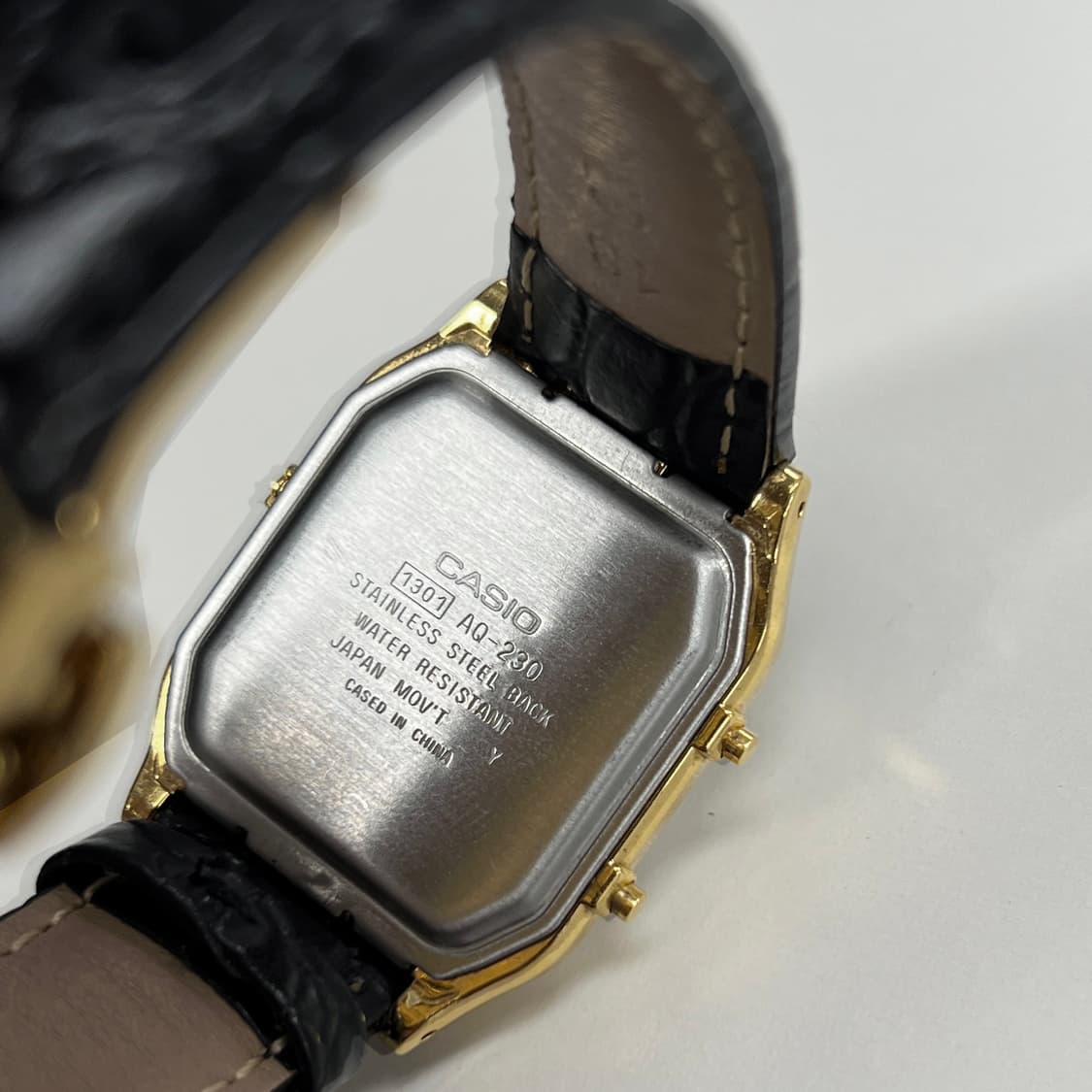 카시오 AQ-230 / Black & Gold edition 상품이미지9