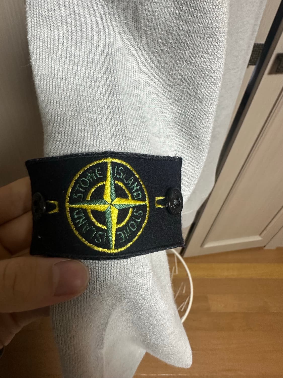 [백화점 판] 스톤 아일랜드 니트 상품이미지3