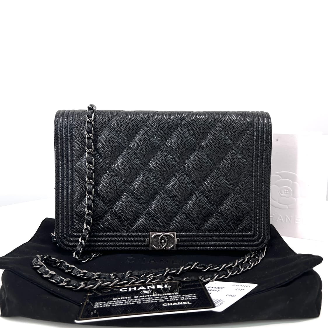 샤넬 캐비어 보이 WOC 크로스백 블랙 (A80287) 상품이미지1
