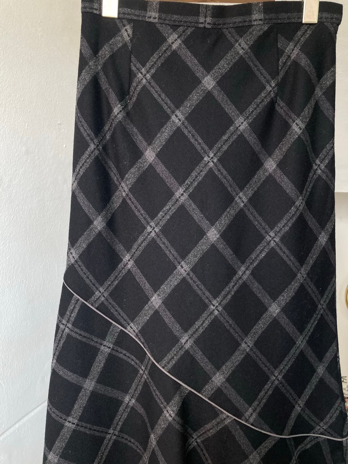 울 체크 플레어 언발란스 롱스커트 상품이미지6