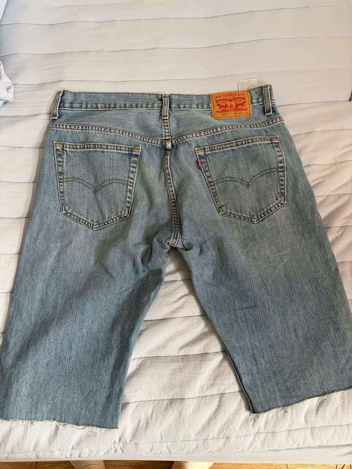 Vintage levi’s 569 cut off denim shorts 상품이미지2
