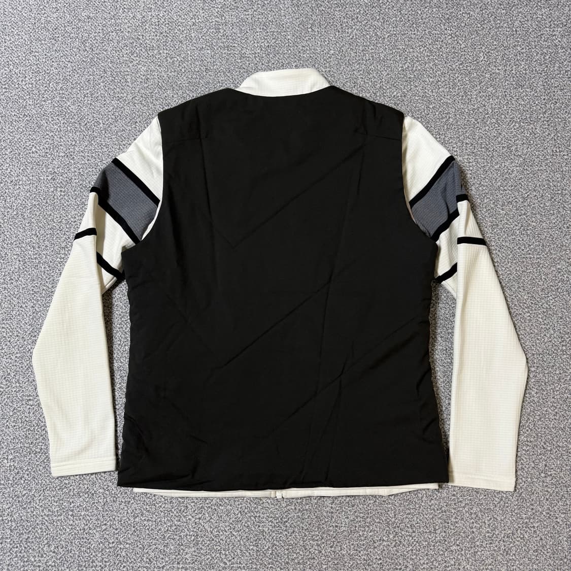 데샹트 골프 겨울용 져지 상품이미지2