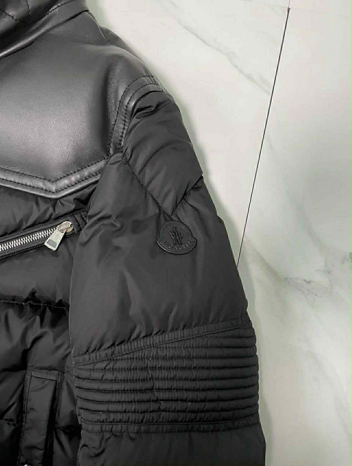 몽클레어 레오 시어링 래더 패딩 상품이미지3