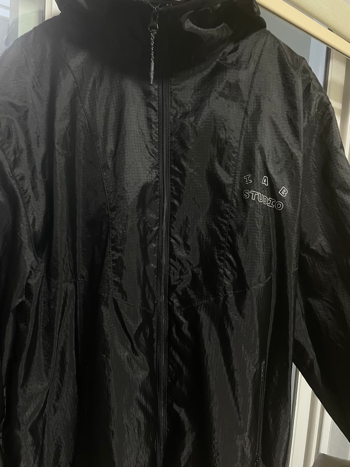 IAB 스튜디오 바람막이 상품이미지1