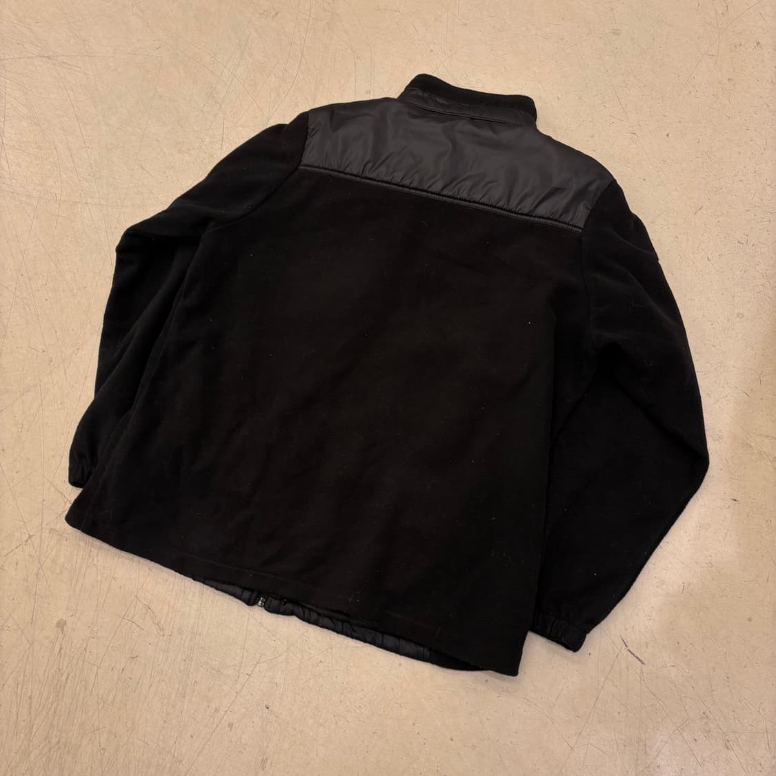 데상트 퀼팅 플리스 자켓 상품이미지4