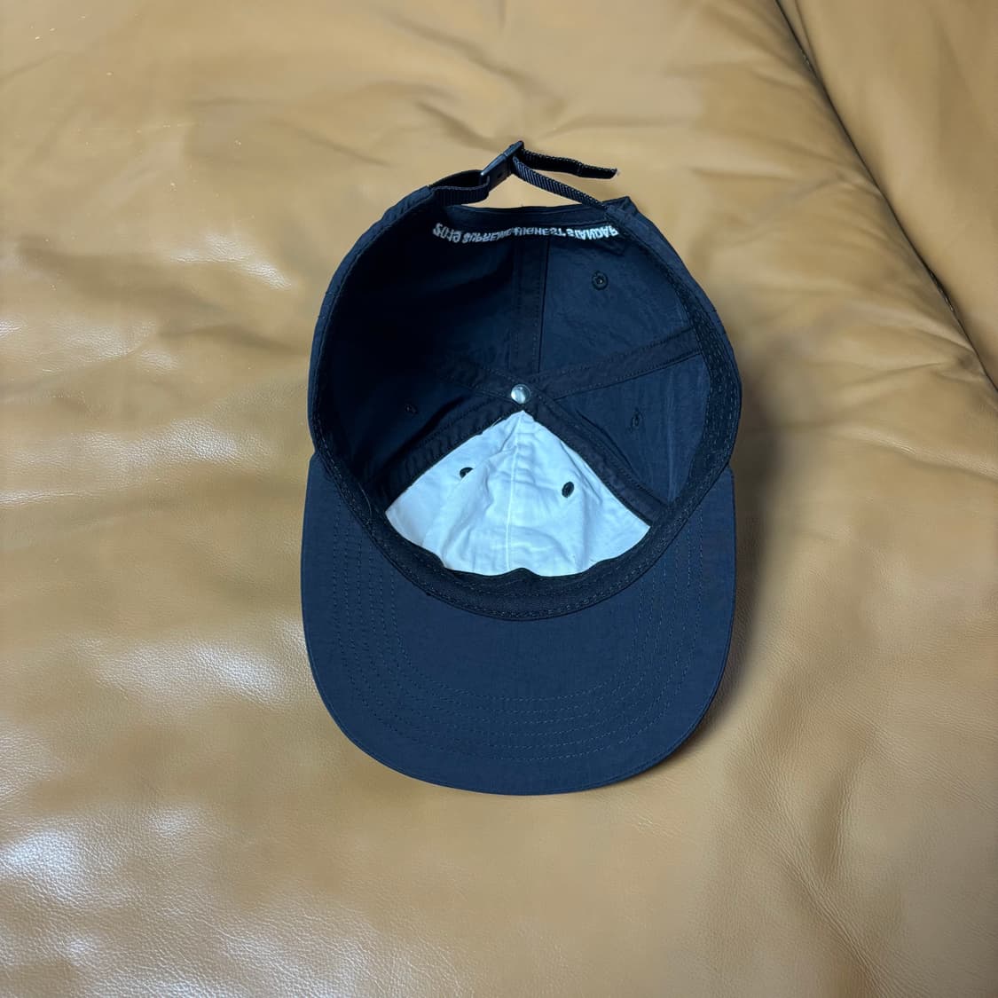 Supreme 슈프림 설산 블랙 6패널 볼캡 모자 (Black) 상품이미지6