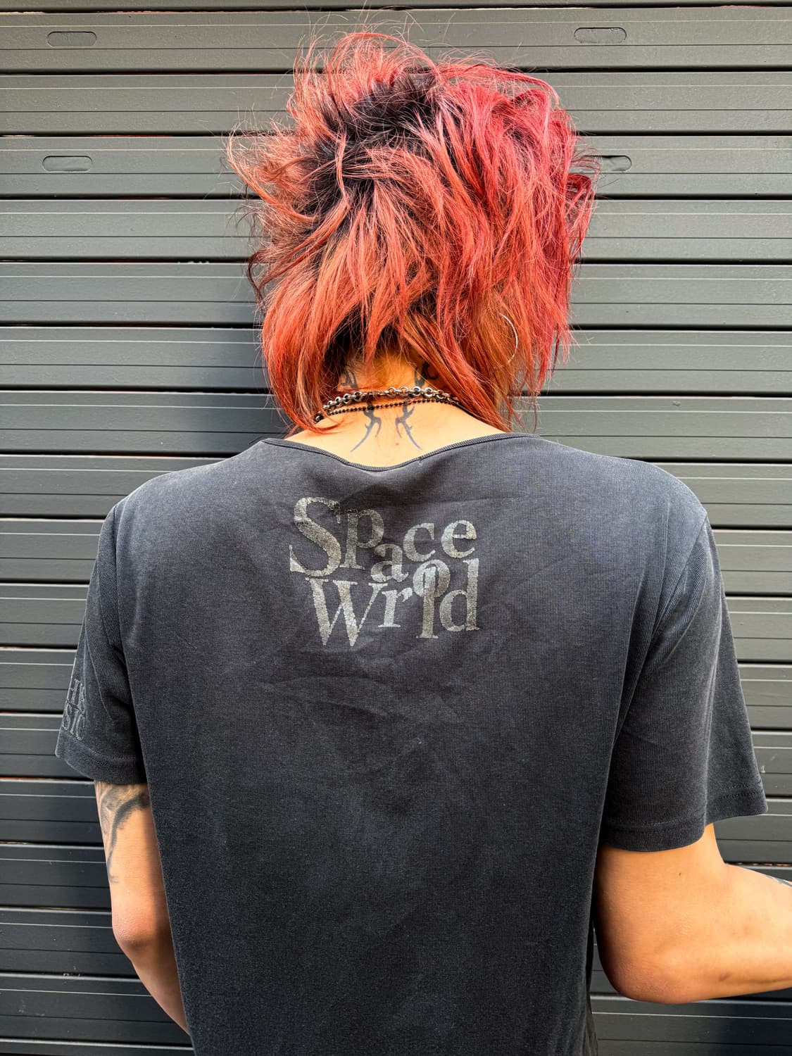 semantic design – Graphic V-neck T-shirt 상품이미지5