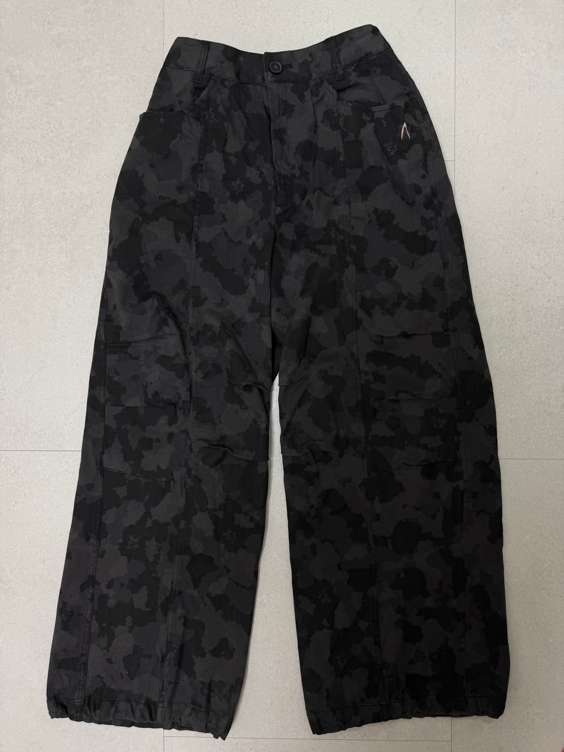 아캄 Knee Pin-tuck Camouflage Twill Pants 상품이미지3
