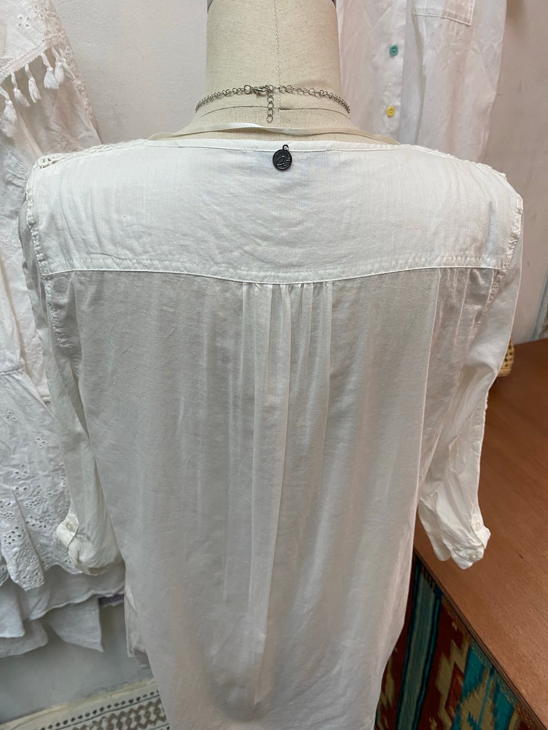 유럽빈티지 펀칭블라우스 상품이미지5