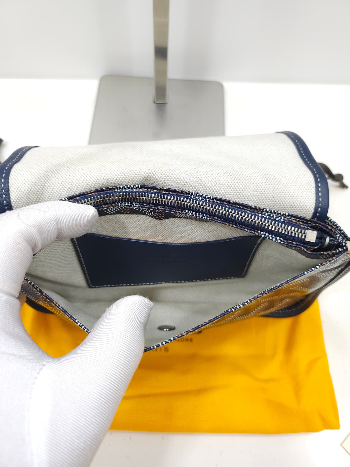 [정품] 고야드 플뤼메 크로스백 네이비 상품이미지5