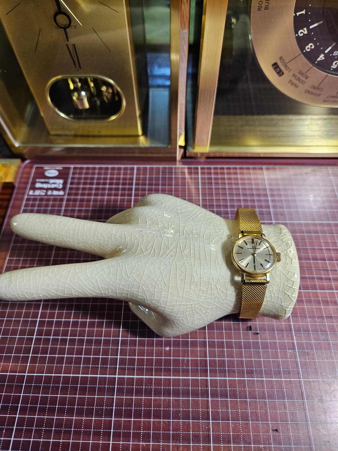 유니버셜제네브  빈티지수동 핸드와인딩 금장 여성 시계  상품이미지2