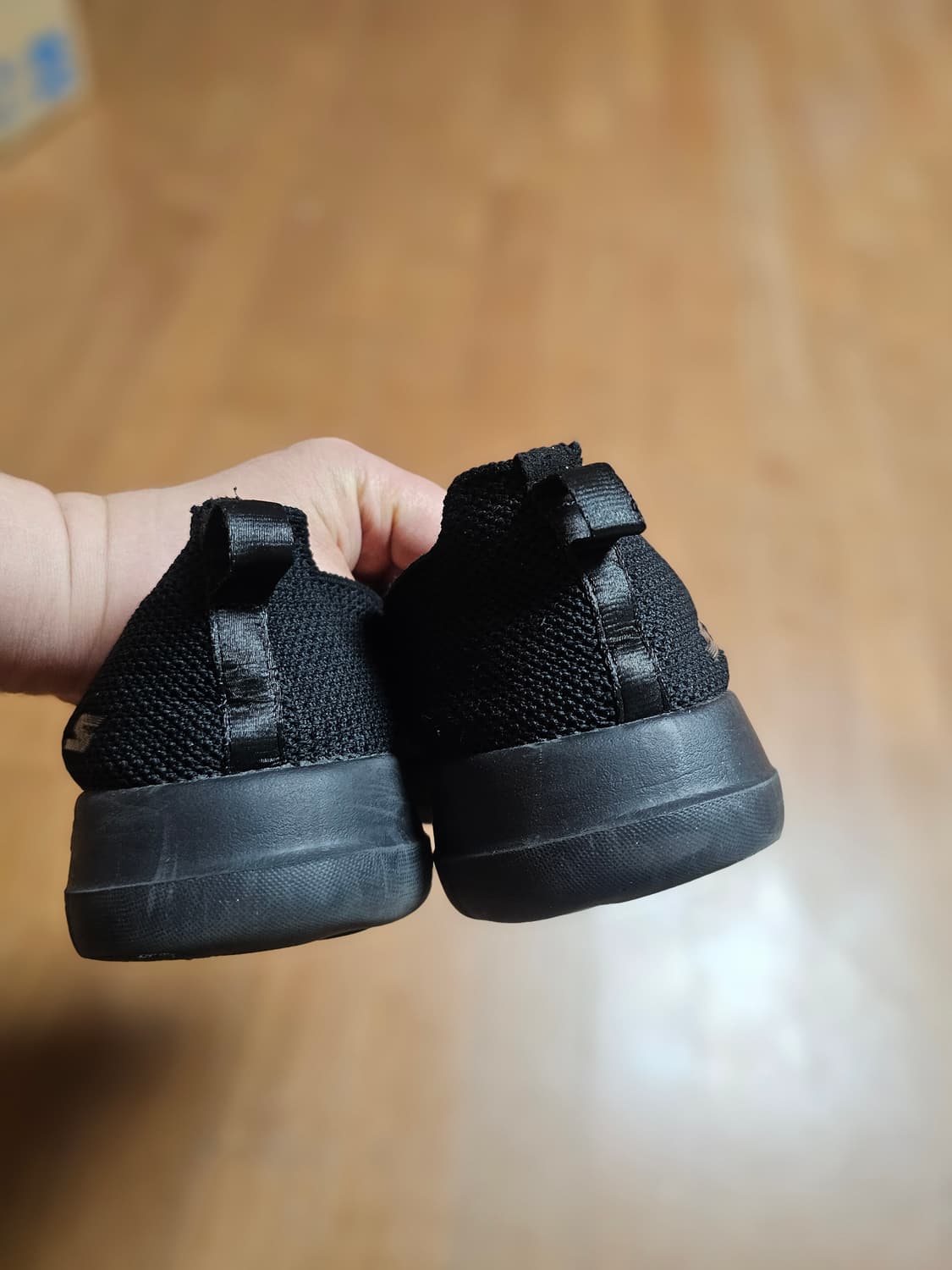 스케쳐스 고워크 블랙 슬립온 240 상품이미지3