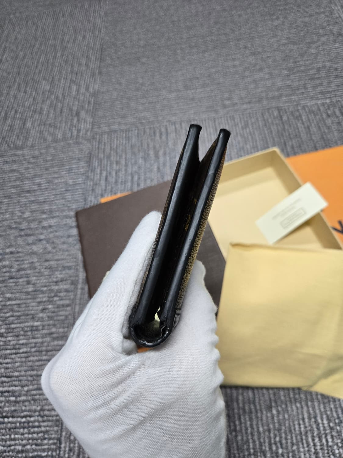 [특가][정품]루이비통 마카사르 반지갑 상품이미지4