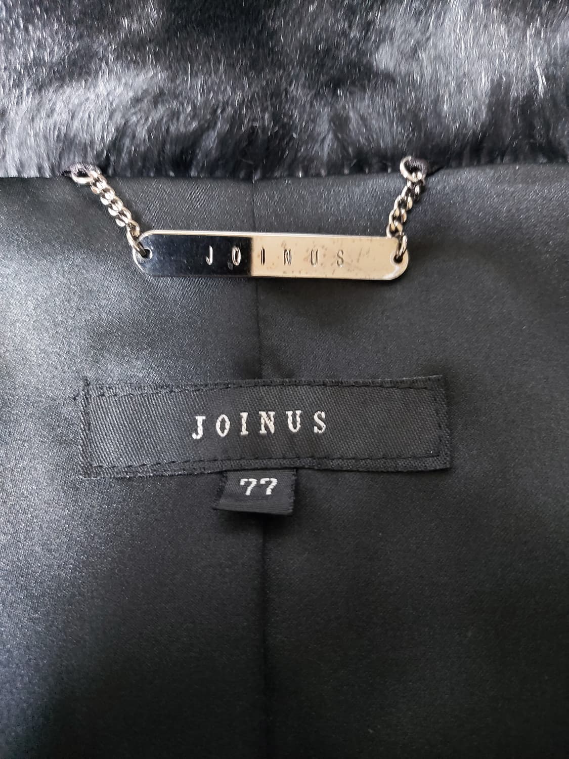 JOINUS 블랙 토끼털 자켓(77사이즈)

 상품이미지6