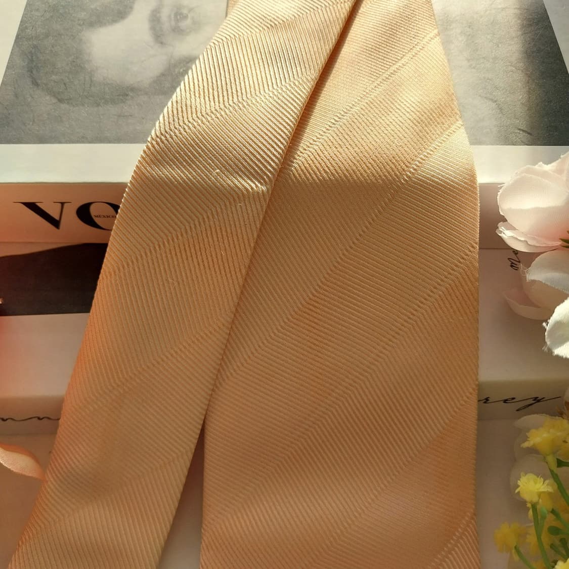 캘빈클라인 실크 살구빛옐로우 텍스처 넥타이 8.7cm A+등급 K1388 상품이미지3